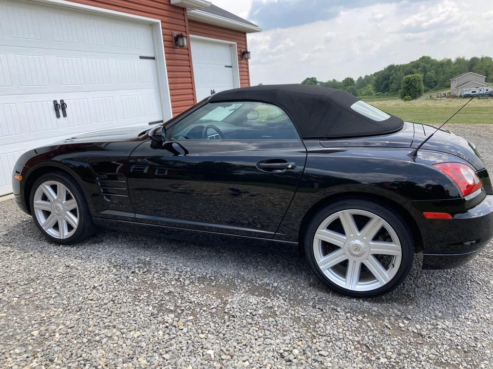 2006 Chrysler Crossfire - Image 19 of 31