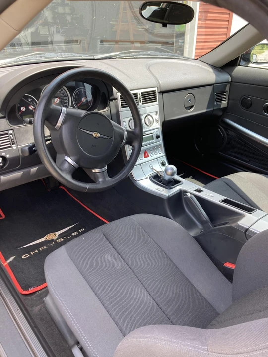 2006 Chrysler Crossfire - Image 28 of 31