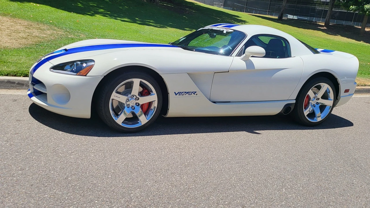 2006 Dodge Viper 3rd Gen - Image 7 of 31