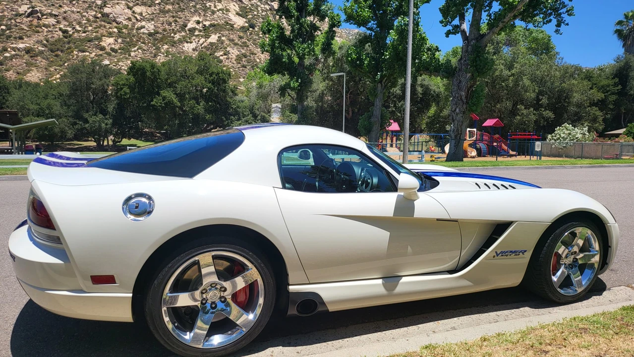 2006 Dodge Viper 3rd Gen - Image 20 of 31