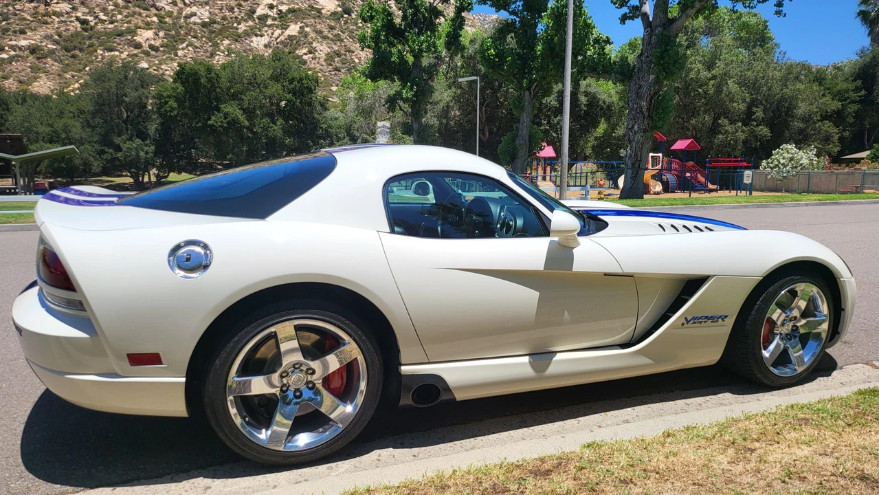 2006 Dodge Viper 3rd Gen - Image 19 of 31