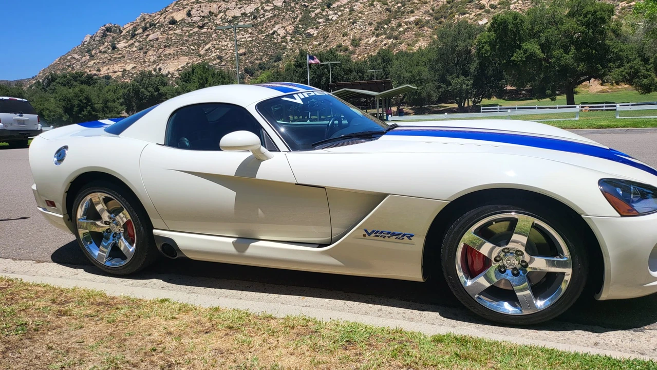 2006 Dodge Viper 3rd Gen - Image 18 of 31