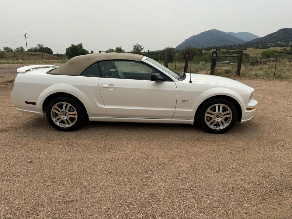 2006 Ford S197 Mustang GT - Image 8 of 31