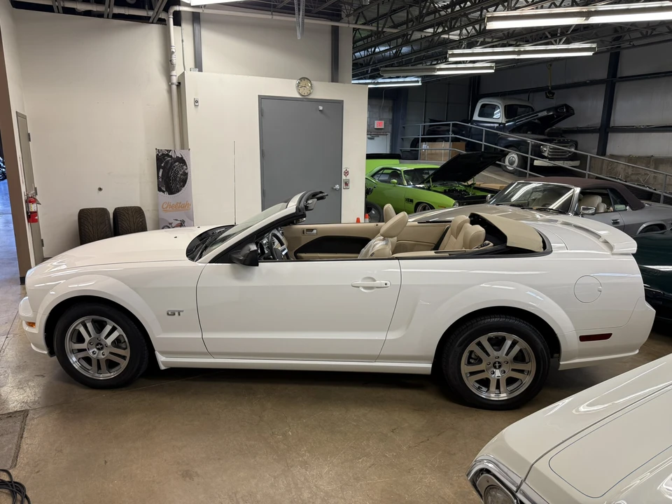 2006 Ford S197 Mustang GT - Image 11 of 31