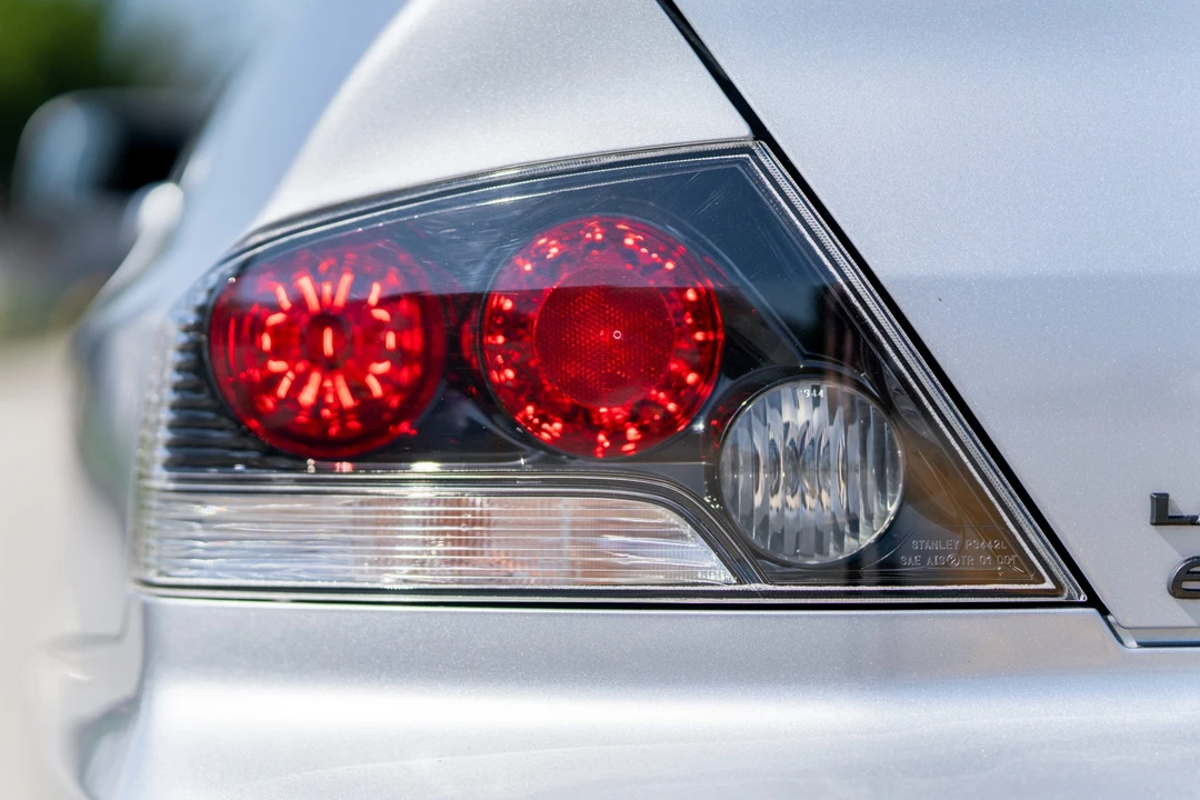 2006 Mitsubishi Lancer Evolution IX 8th Gen - Image 24 of 31