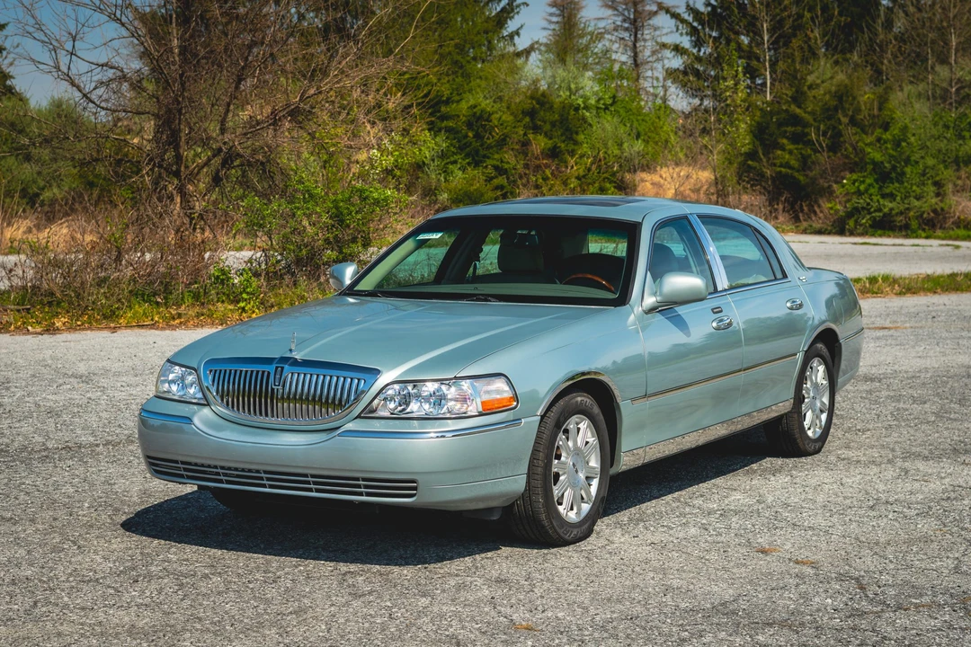 2007 Lincoln Town Car - Image 6 of 31