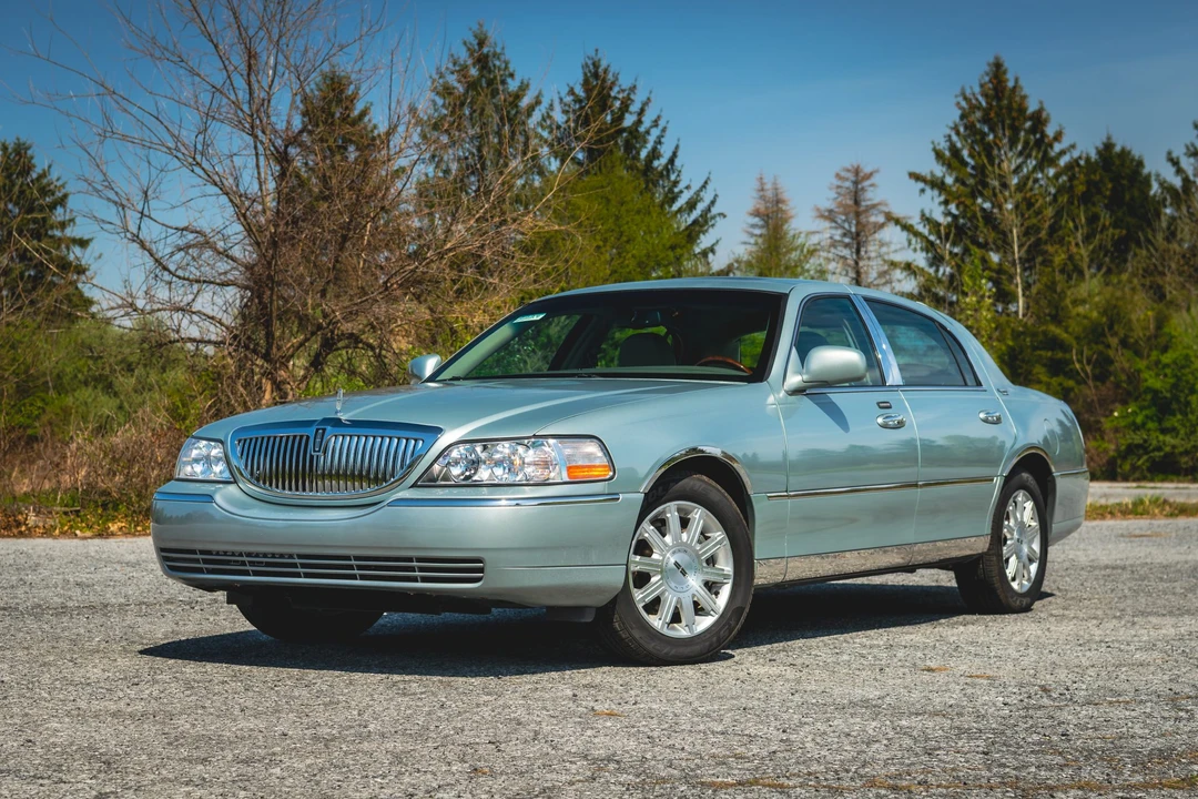 2007 Lincoln Town Car - Image 4 of 31