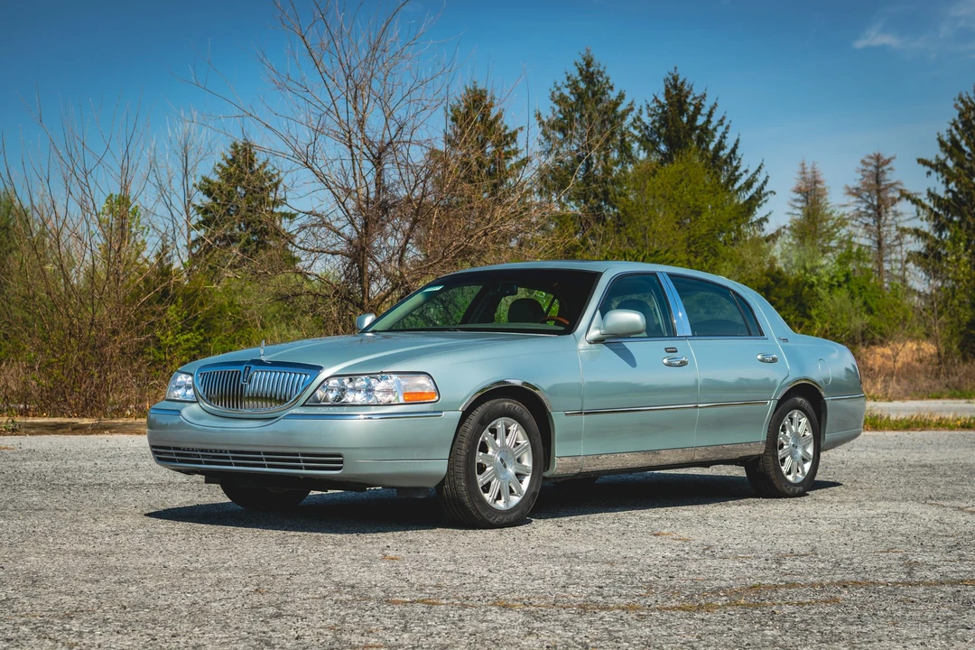 2007 Lincoln Town Car - Image 8 of 31