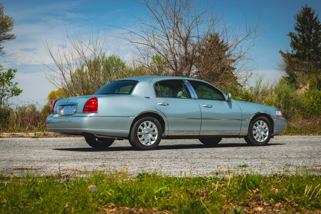 2007 Lincoln Town Car - Image 30 of 31