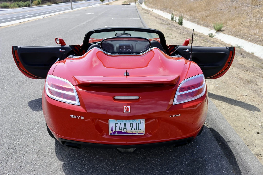 2007 Saturn Sky Red Line - Image 19 of 31