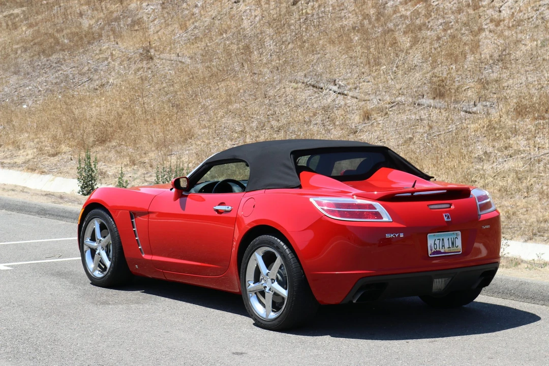 2007 Saturn Sky Red Line - Image 15 of 31