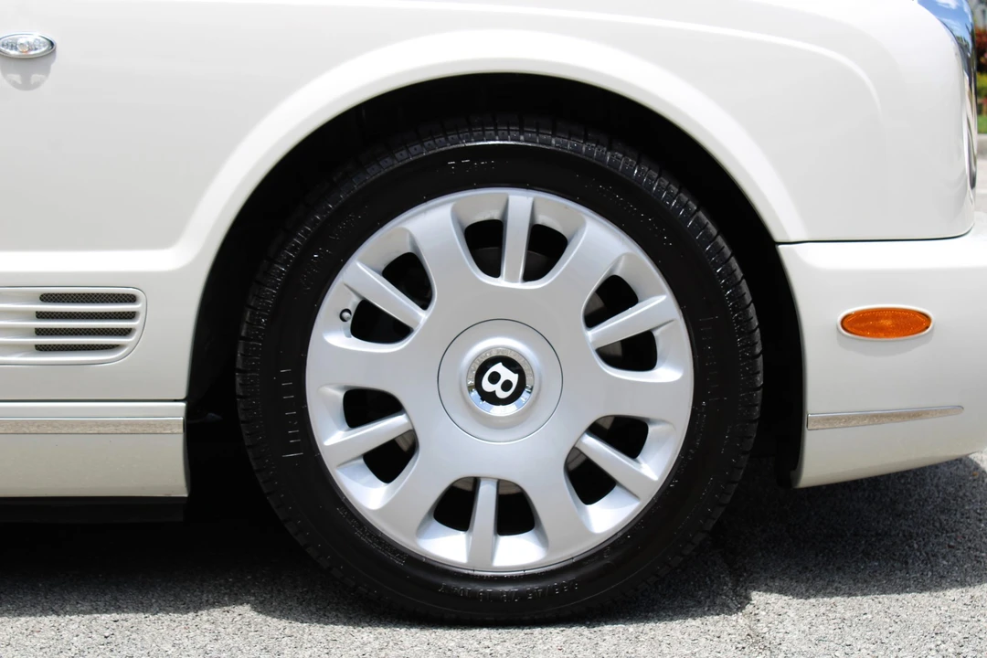 2008 Bentley Azure 2nd Gen - Image 19 of 31