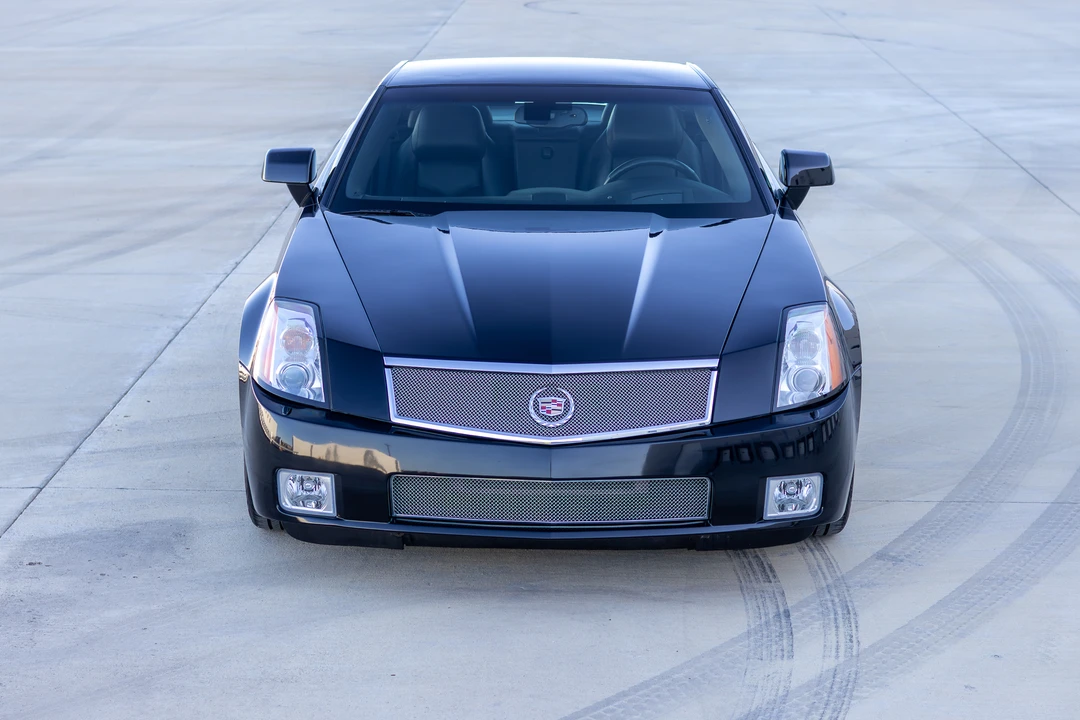 2008 Cadillac XLR-V - Image 16 of 31