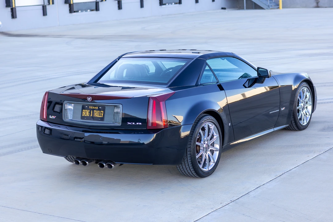 2008 Cadillac XLR-V - Image 10 of 31