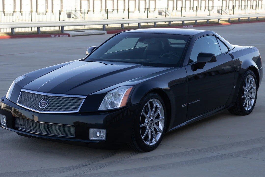 2008 Cadillac XLR-V - Image 3 of 31
