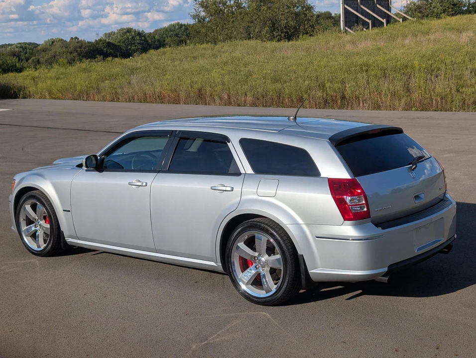 2008 Dodge Magnum SRT8 2nd Gen - Image 29 of 31