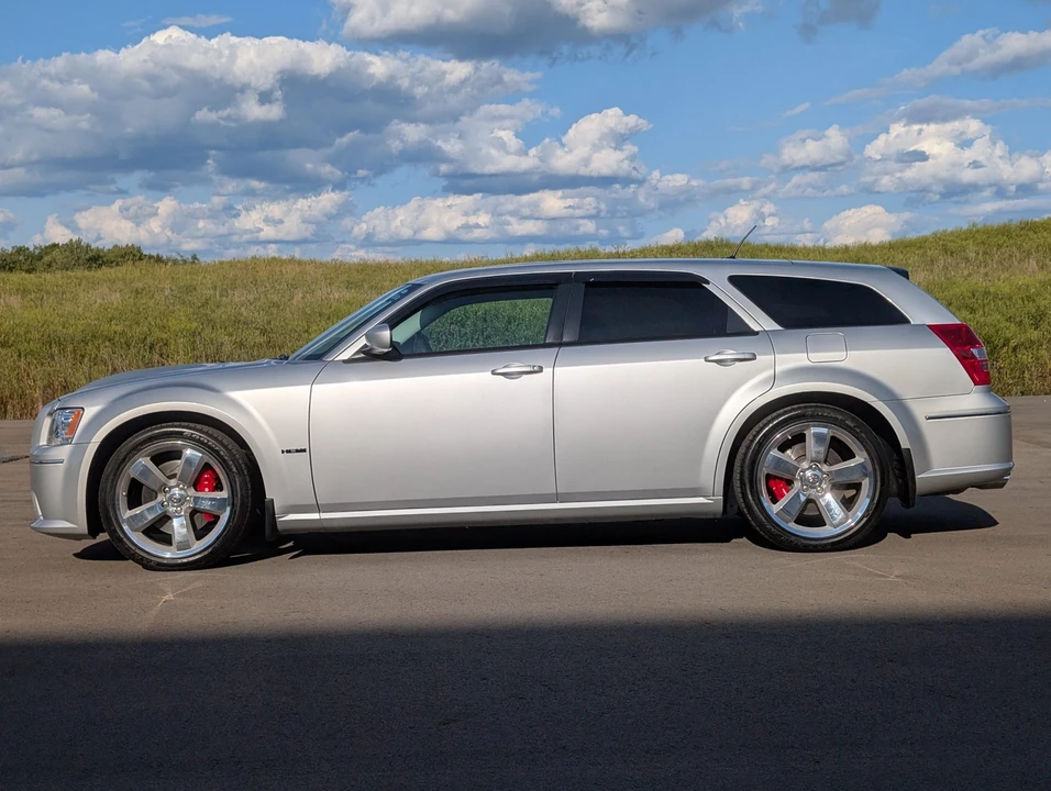2008 Dodge Magnum SRT8 2nd Gen - Image 27 of 31