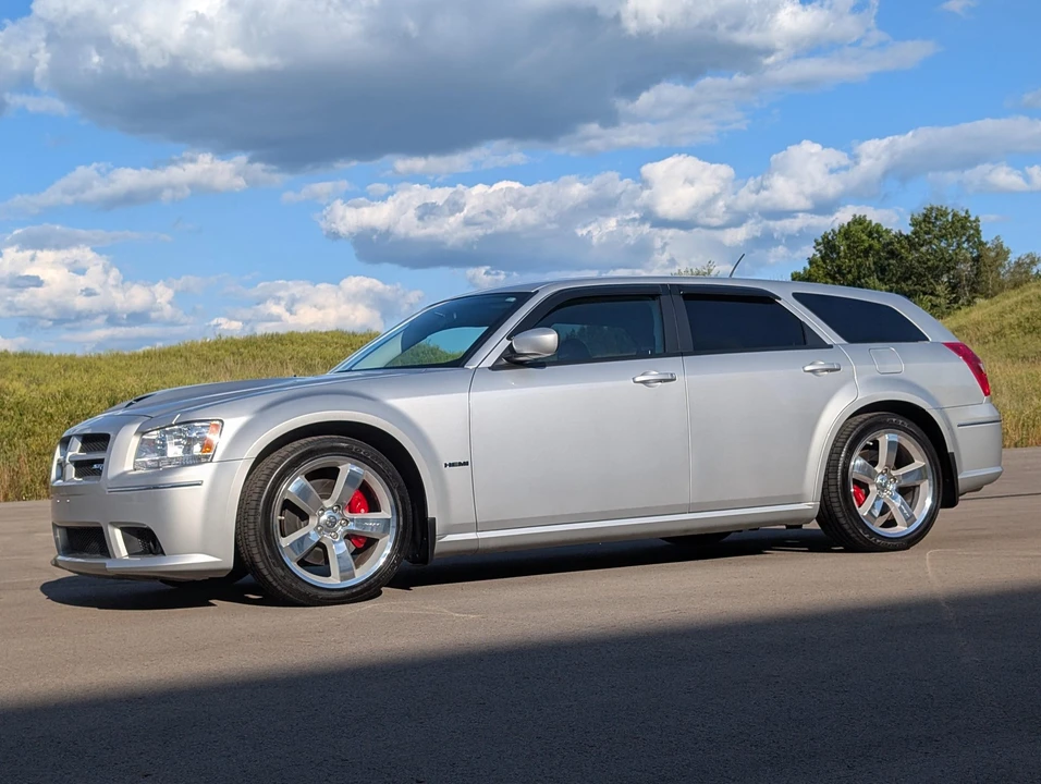 2008 Dodge Magnum SRT8 2nd Gen - Image 24 of 31
