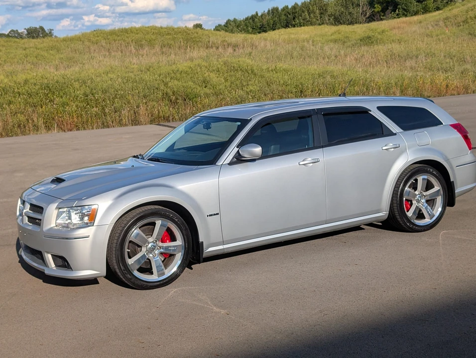 2008 Dodge Magnum SRT8 2nd Gen - Image 18 of 31