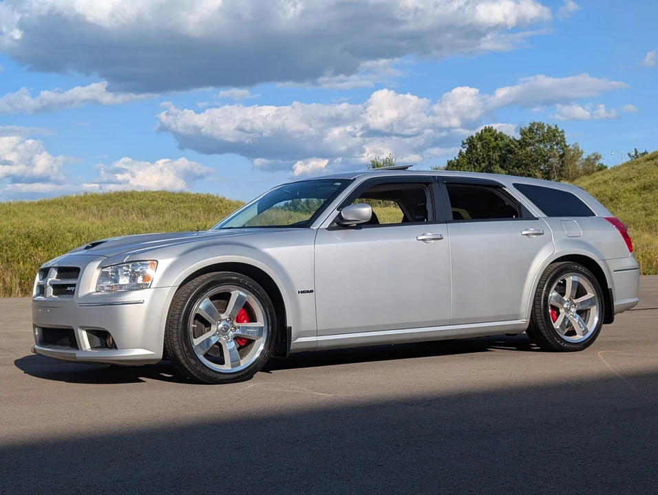 2008 Dodge Magnum SRT8 2nd Gen - Image 17 of 31