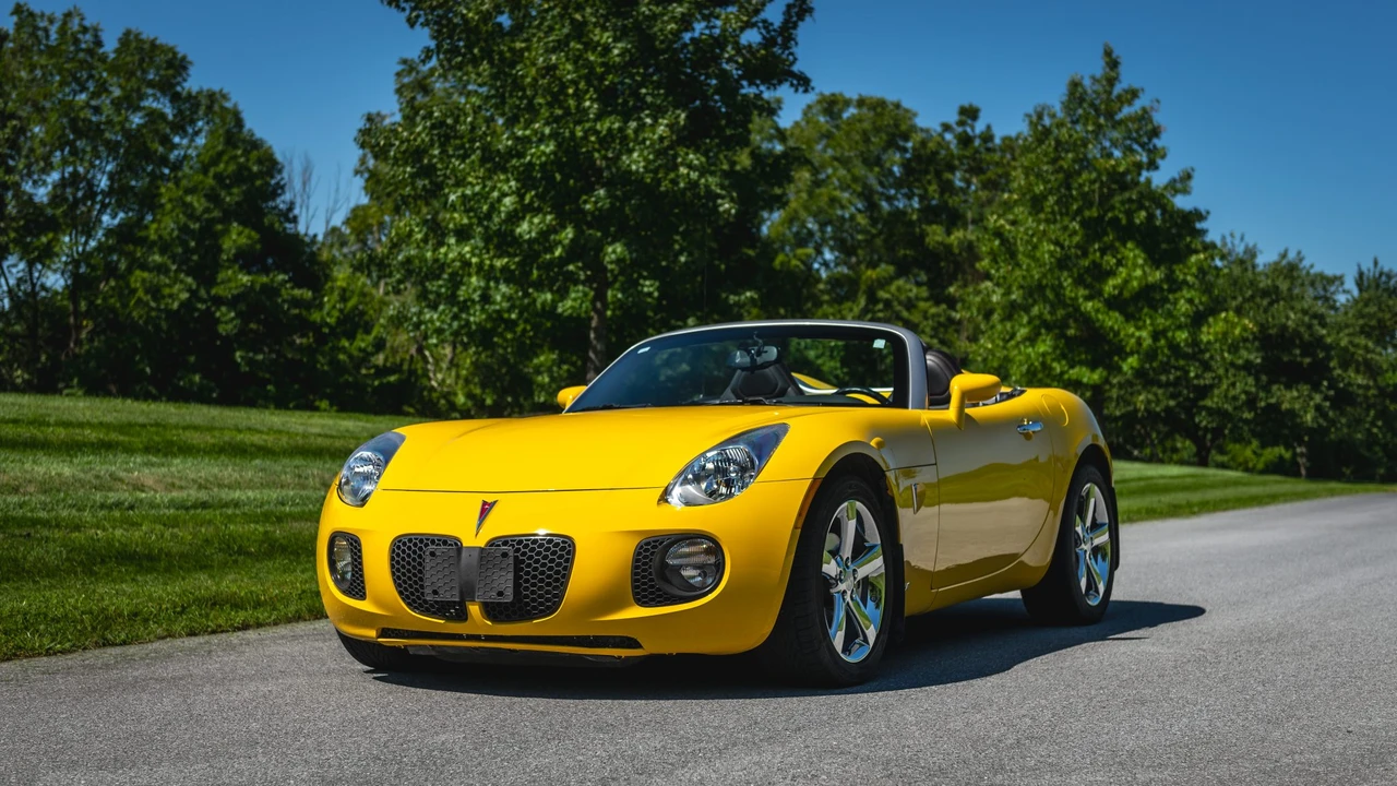 2008 Pontiac Solstice GXP - Image 3 of 31