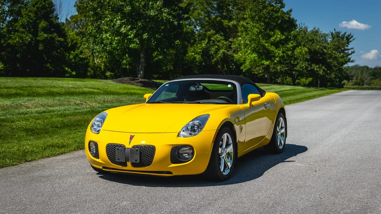 2008 Pontiac Solstice GXP - Image 5 of 31