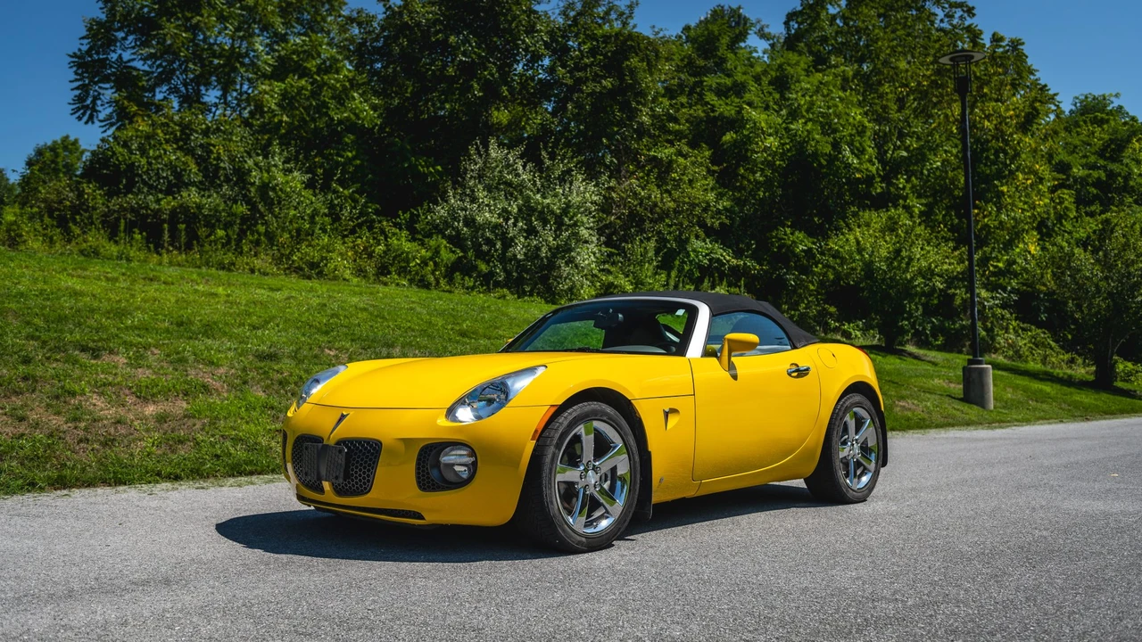 2008 Pontiac Solstice GXP - Image 7 of 31