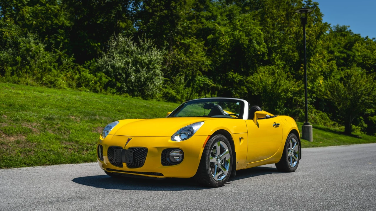 2008 Pontiac Solstice GXP - Image 9 of 31