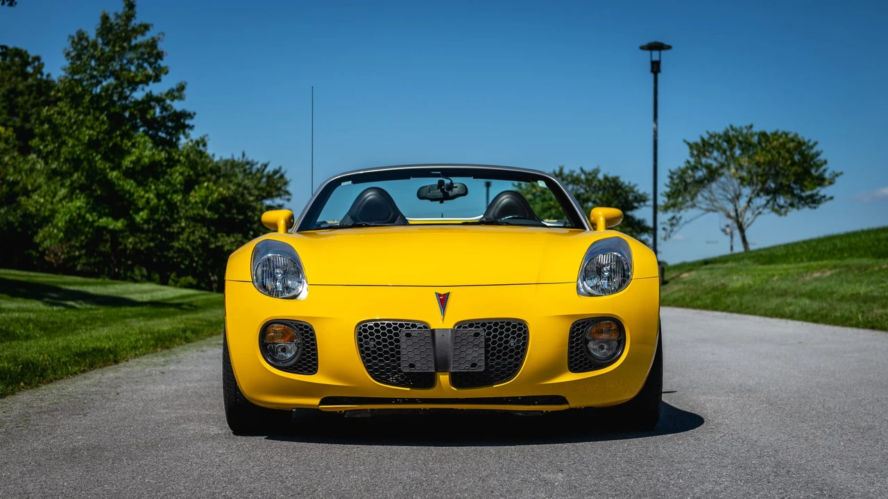 2008 Pontiac Solstice GXP - Image 10 of 31