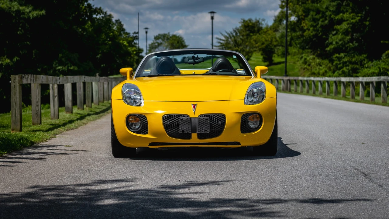 2008 Pontiac Solstice GXP - Image 12 of 31