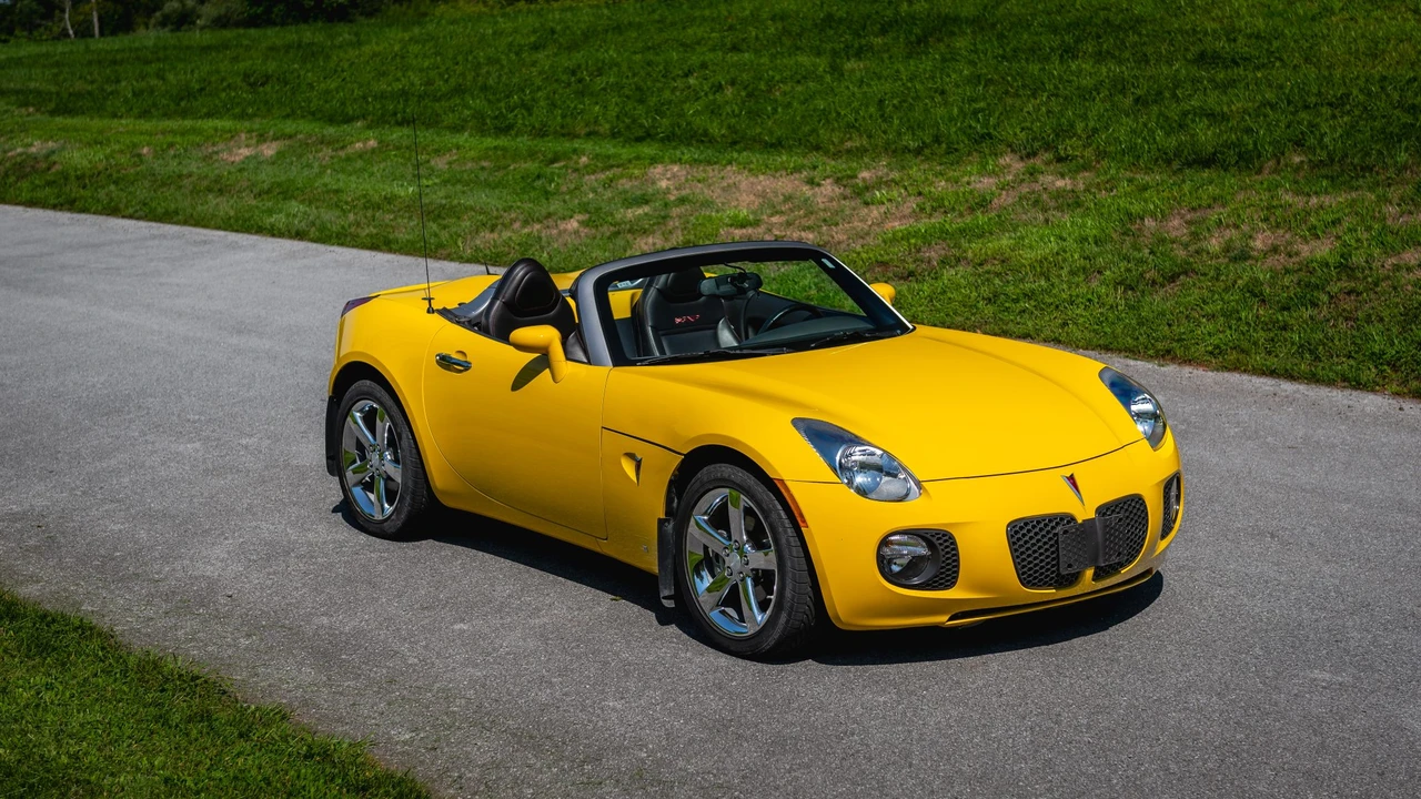 2008 Pontiac Solstice GXP - Image 15 of 31