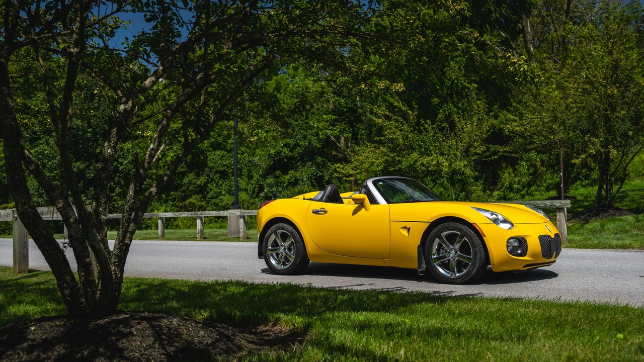 2008 Pontiac Solstice GXP - Image 24 of 31