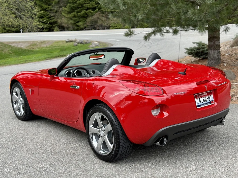 2008 Pontiac Solstice GXP - Image 10 of 31