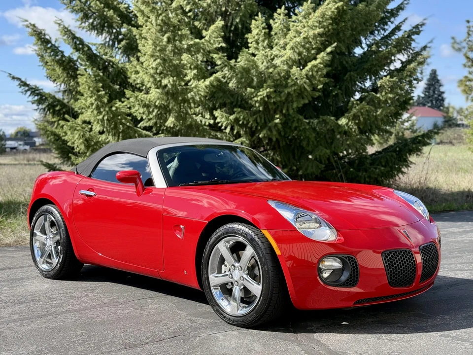 2008 Pontiac Solstice GXP - Image 13 of 31
