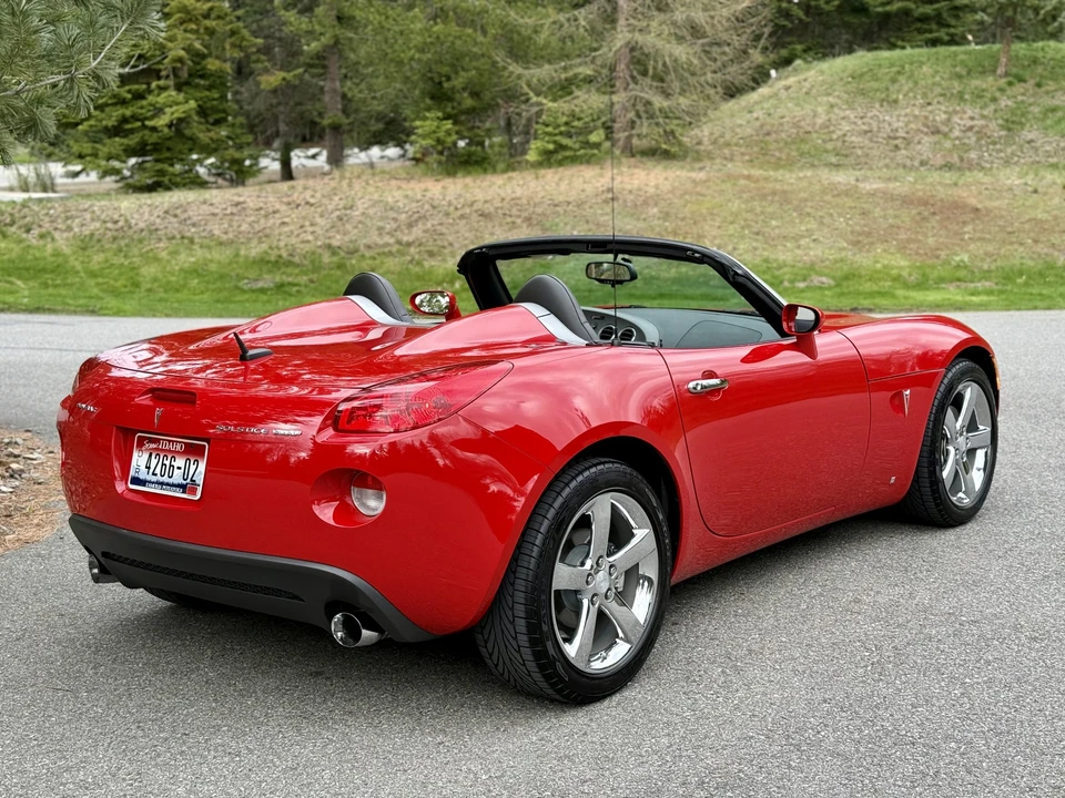 2008 Pontiac Solstice GXP - Image 8 of 31