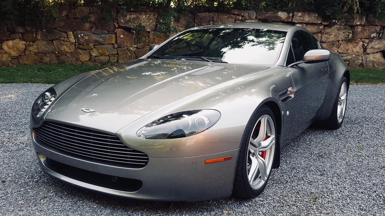 2009 Aston Martin V8 Vantage (2006-2017) - Image 5 of 31