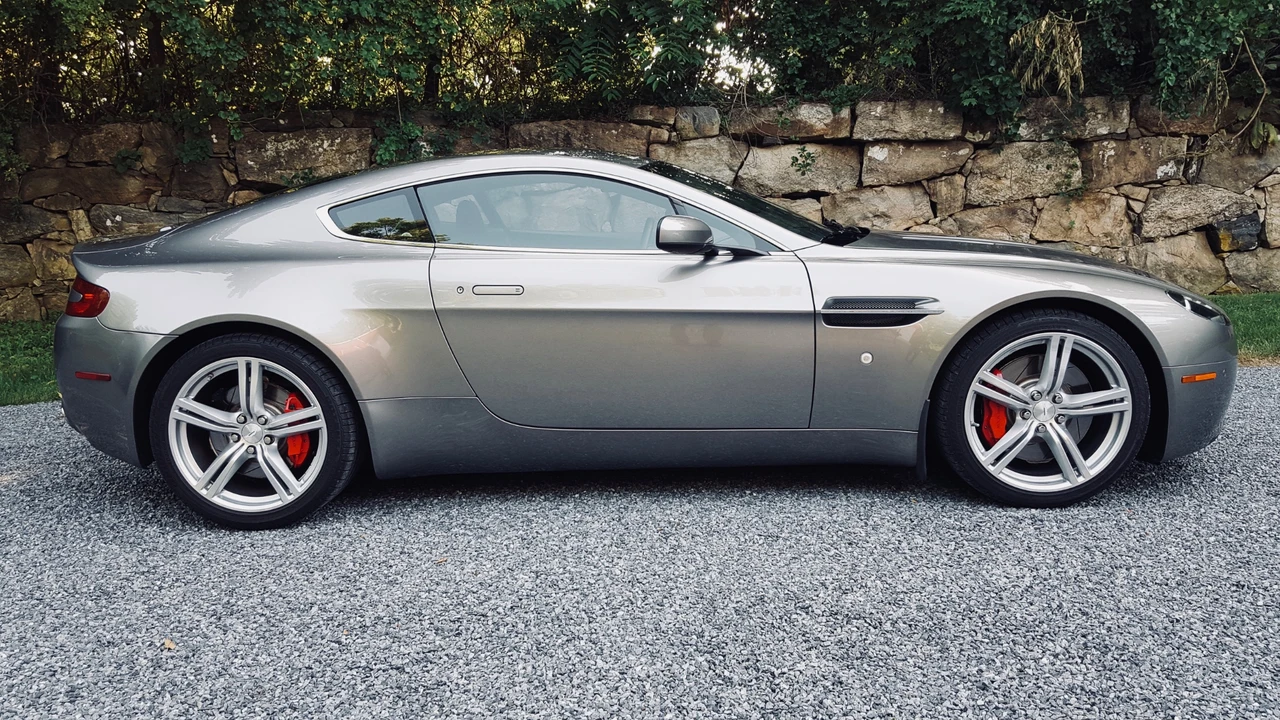 2009 Aston Martin V8 Vantage (2006-2017) - Image 21 of 31