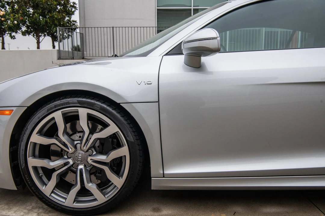 2009 Audi 42 R8 - Image 30 of 31