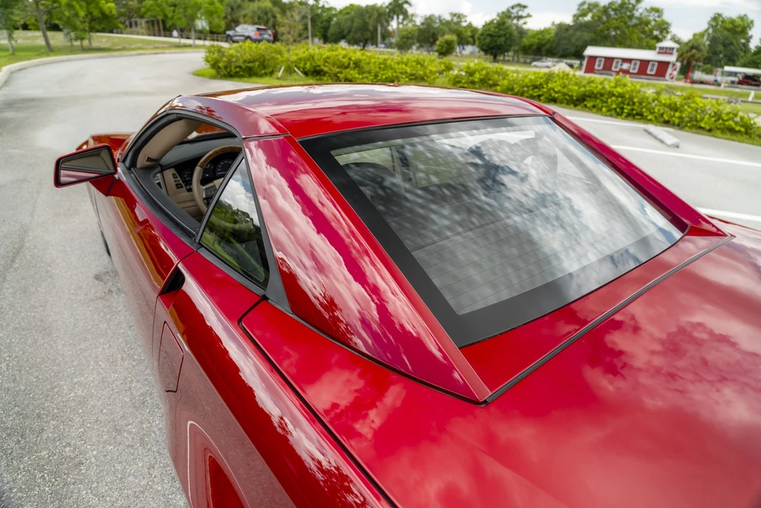 2009 Cadillac XLR - Image 20 of 31