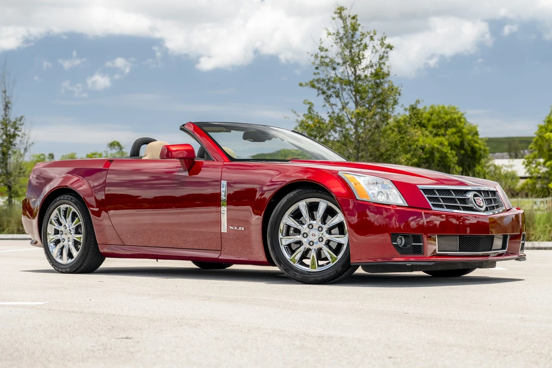 2009 Cadillac XLR - Image 5 of 31