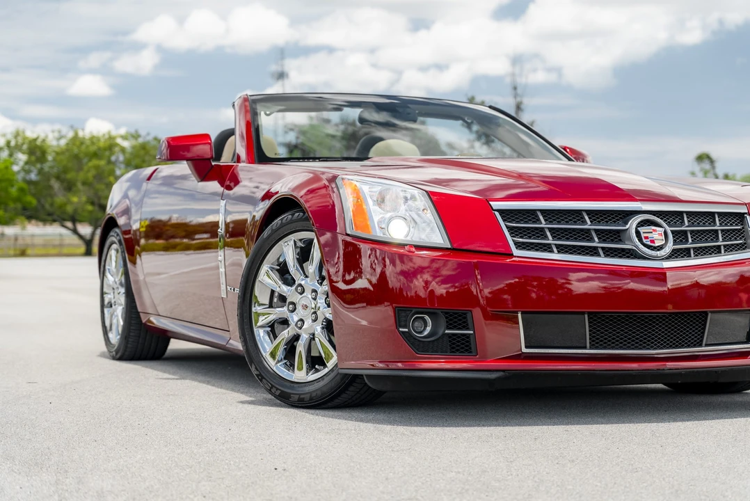 2009 Cadillac XLR - Image 27 of 31