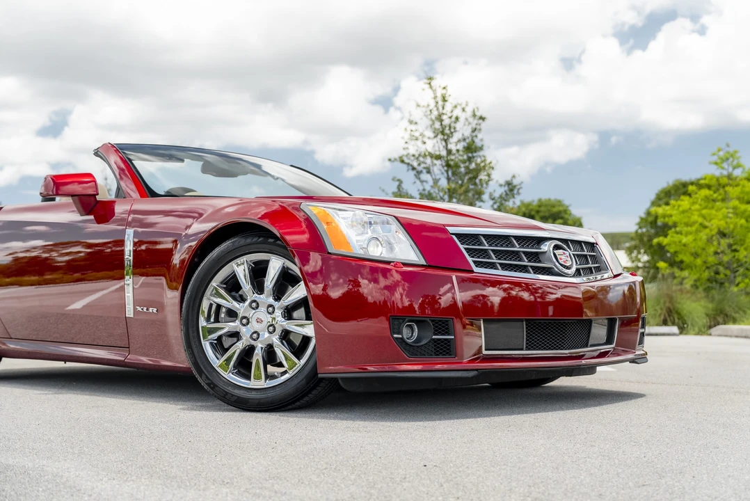 2009 Cadillac XLR - Image 23 of 31