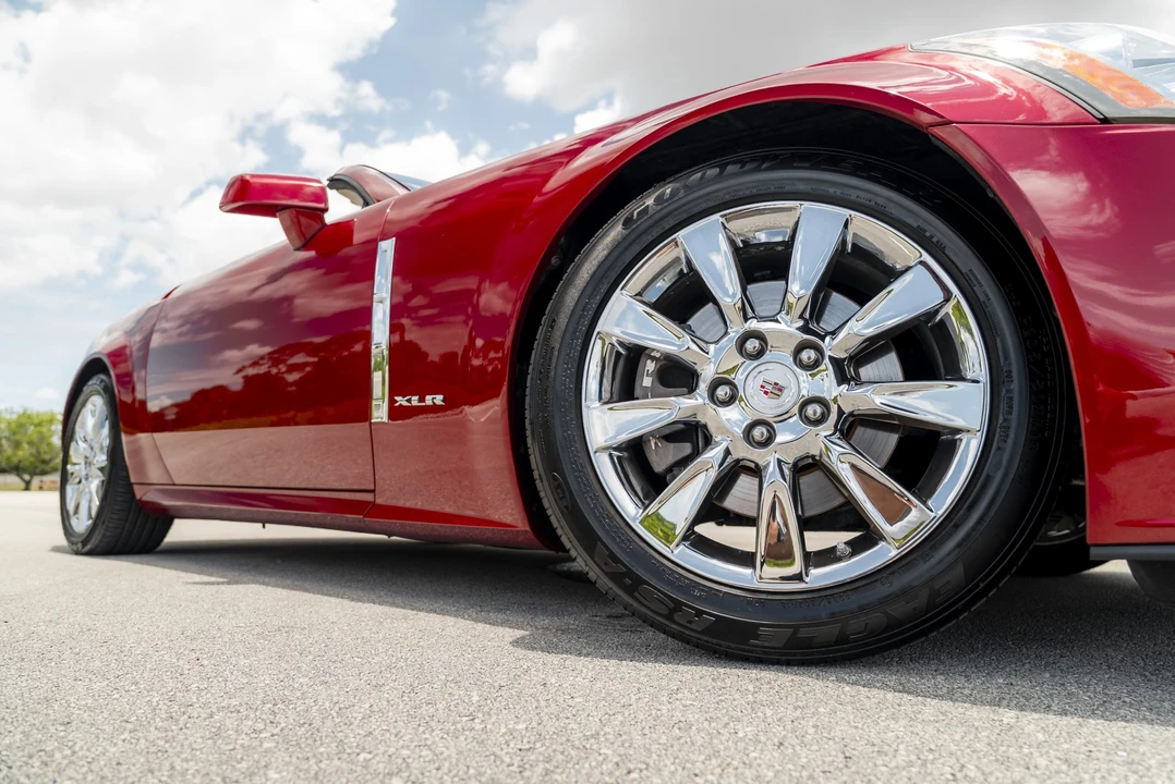 2009 Cadillac XLR - Image 24 of 31