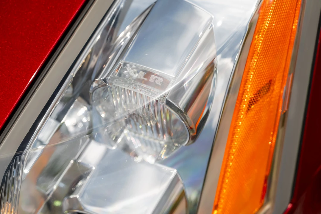2009 Cadillac XLR - Image 29 of 31