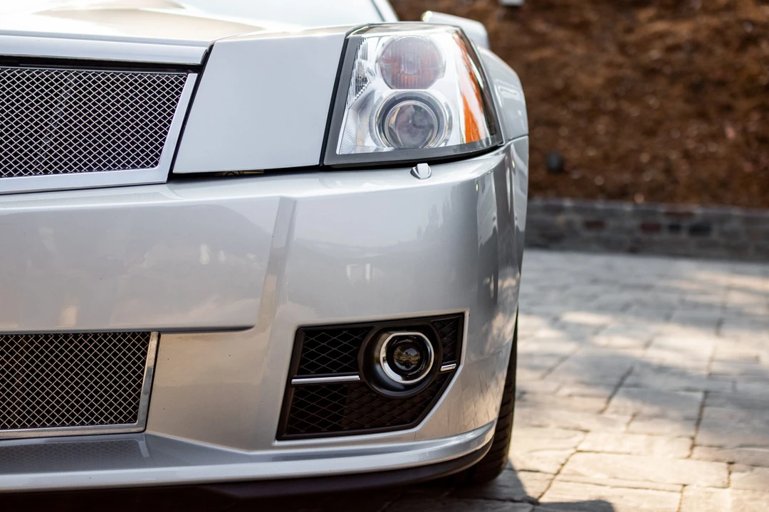 2009 Cadillac XLR-V - Image 19 of 31
