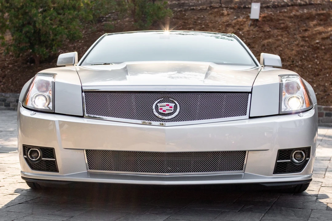 2009 Cadillac XLR-V - Image 5 of 31
