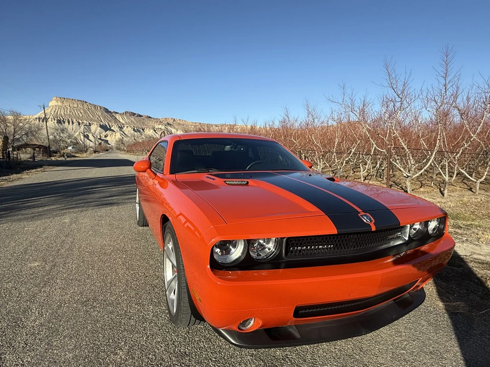 2009 Dodge Challenger SRT8 & 392 3rd Gen - Image 3 of 31