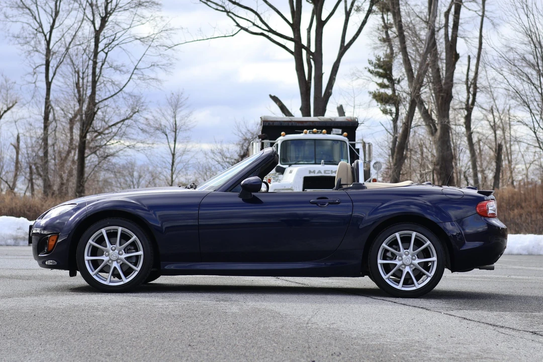 2009 Mazda NC MX-5 Miata - Image 17 of 31