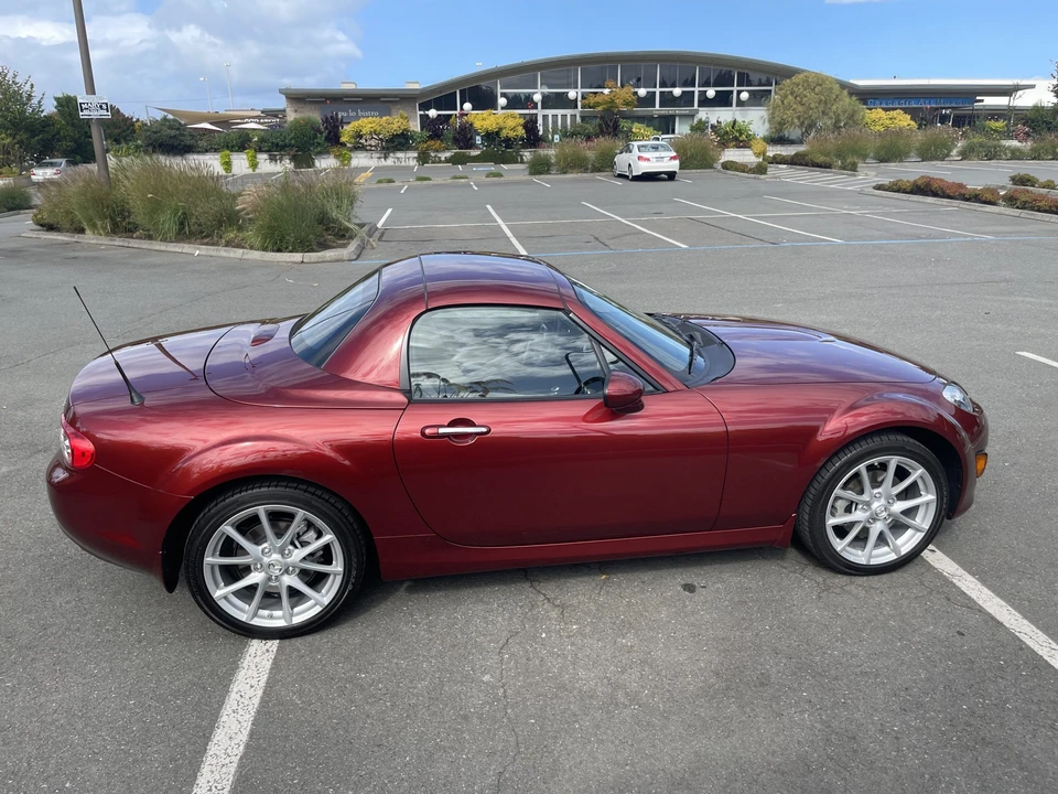 2009 Mazda NC MX-5 Miata - Image 9 of 31