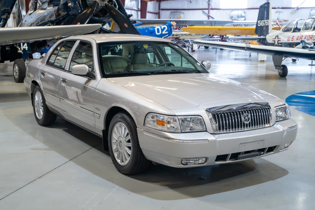2009 Mercury Grand Marquis - Image 3 of 31